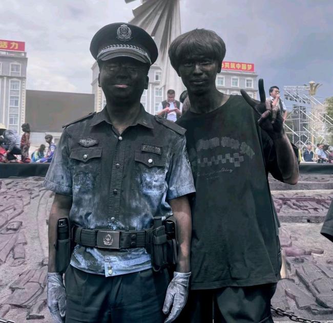 别想白着回去 咖啡粉引领狂欢麻将胡了免费试玩云南人：谁都(图2)